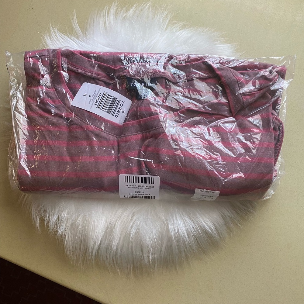 Torrid Tea Length Jersey Rolled T-Shirt Dress Size Large Striped pink NWT - Picture 5 of 6